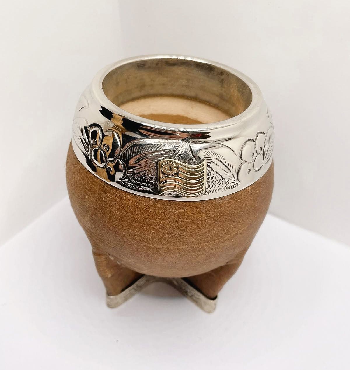 Mate artesanal con grabado personalizado